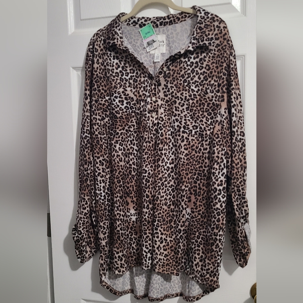 New York Laundry Women's Animal Print Button Tab Sleeve Top Size 3X